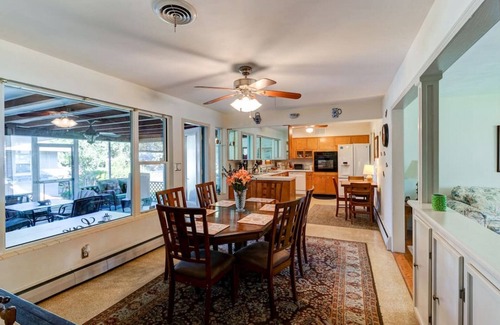 Kingston House | The Good Ole` Days, King Bed, Pet Friendly