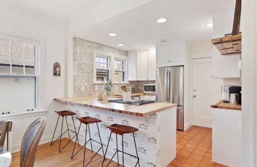 Summit Hill Apartment | The Goodrich House 4 bdrm/2 bath home