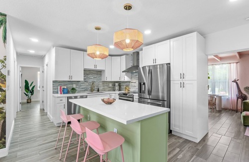 Delray Beach House | The Goodtime House - Heated Pool+Hot Tub Sleeps 10