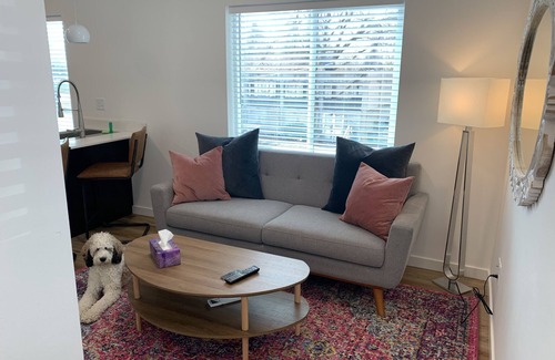 Ellensburg Apartment | "The Gorgeous George" - A charming private detached apartment