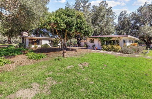 Fallbrook Cottage | The Gourd House Cottage at The Heritage Fallbrook