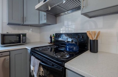 Montville House | The Grace House · Walk to Mohegan Sun Casino!