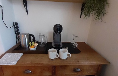 Glastonbury Cottage | The Grail Room on Chalice Hill - St Anne's