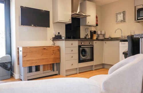Bodmin House | THE GRANARY, family friendly, with a garden in Bodmin