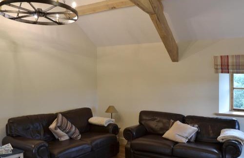 Calverleigh House | The Granary