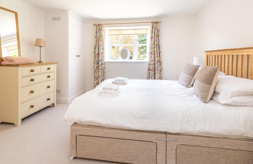 Beaminster Cottage | THE GRANARY, pet friendly, character holiday cottage in Mosterton