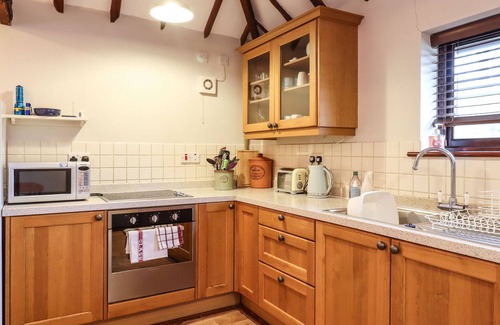 Colchester Cottage | THE GRANARY, pet friendly, character holiday cottage in Polstead