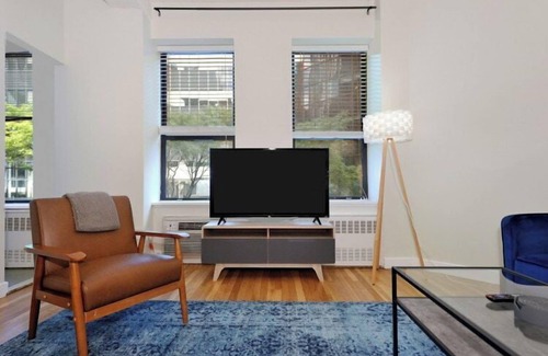 Midtown Apartment | The Grand IV Vibe 8648