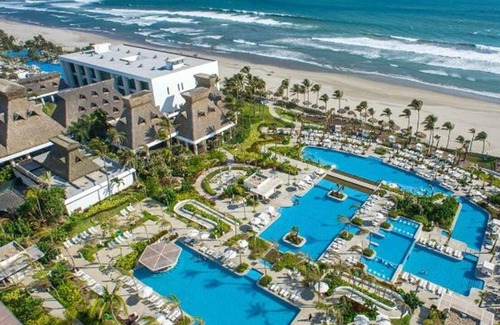 Acapulco Resort | The Grand Mayan One Bedroom Suite