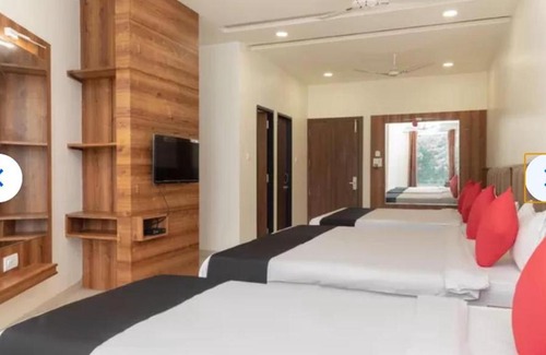 Sagar Hotel | the grand palace
