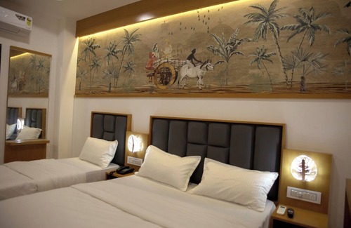 Dwarka Hotel | The Grand Shiva