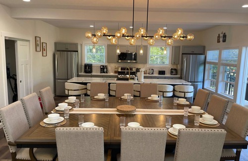 Lake Harmony Estates Villa | The Grand Splash Retreat -nSpacious 10BR,7B Brand New Villa