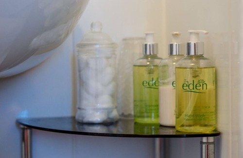 Rockbeare Bed & Breakfast | The Grange Court Hotel