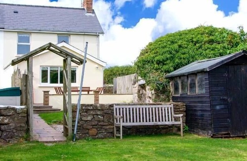 Little Haven Cottage | THE GRANGE, family friendly, country holiday cottage in Little Haven