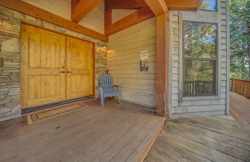 Arnold Cabin | THE GREAT ESCAPE - 6 BEDROOM 5.5 BATHROOM W/SAUNA IN BLS