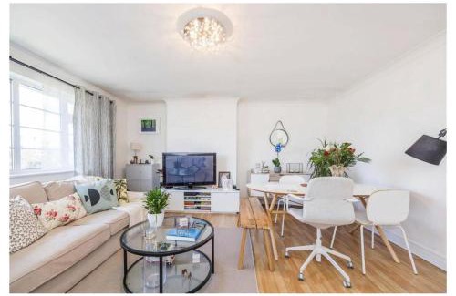 Snaresbrook Apartment | The Green Escape Woodford