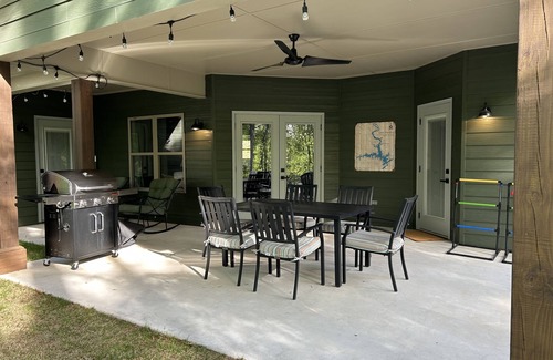 Valley Cottage | The Green Heron Cottage is close to Auburn, AL, Columbus, GA & Pine Mountain, GA