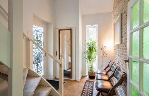 Zandvoort House | The Green Oasis charming family villa with garden and private parking