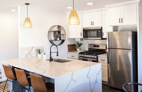 Twentynine Palms House | The Green Palm 1 Bed · Pool, Hot Tub, PetFriendly