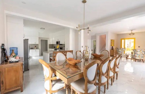 Villa Belen House | The Green Palms 5 Bedroom villa with pool/garden