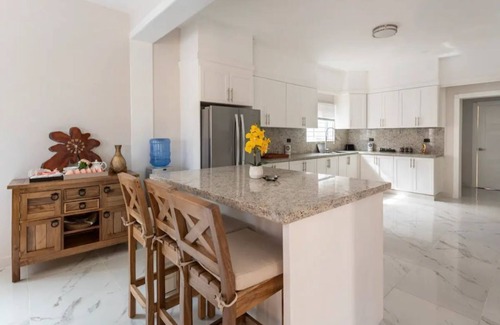 Villa Belen House | The Green Palms 5 Bedroom villa with pool/garden