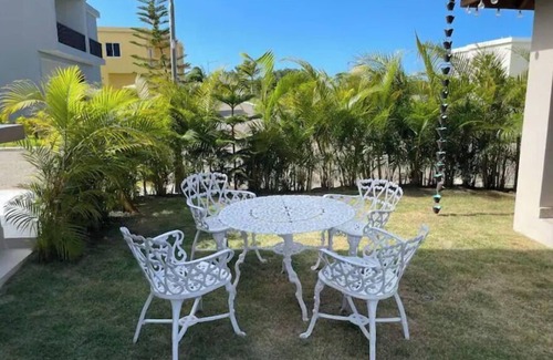Villa Belen House | The Green Palms 5 Bedroom villa with pool/garden
