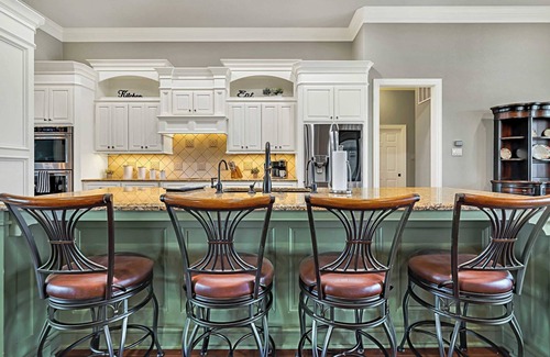 Lorena House | The Green Ranch House-Pool-Theatre-Hot Tub-Game Room