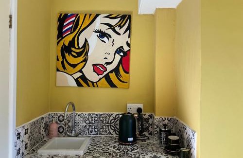 Radstock House | The Green Room in Kilmersdon