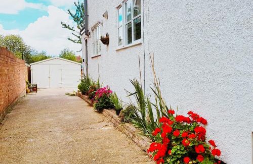 Bray on Thames Apartment | The Green Views Apartment Families, Tourists, Business Professionals
