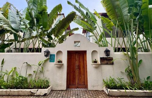 Vagator House | The Greendoor Villa - Bogen, Lux, Pvt Pool, beach