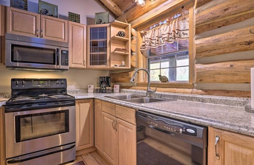 Greer Cabin | The Greer Lodge and Stables