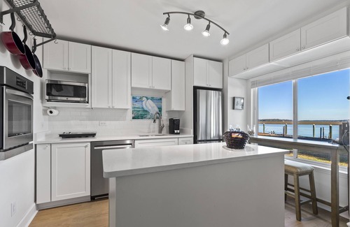 Beaufort Condo | The Grey Pearl on Port Royal's Battery Creek