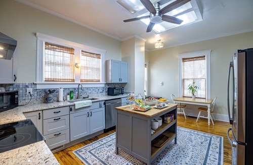 Blackstone Bed & Breakfast | The Grey Swan Inn