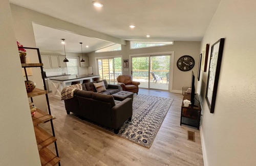 Bella Vista House | The GreyWood - a 2 bedroom bungalow on the Back40 - Permit 50277