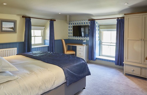 Henryd Hotel | The Groes Inn