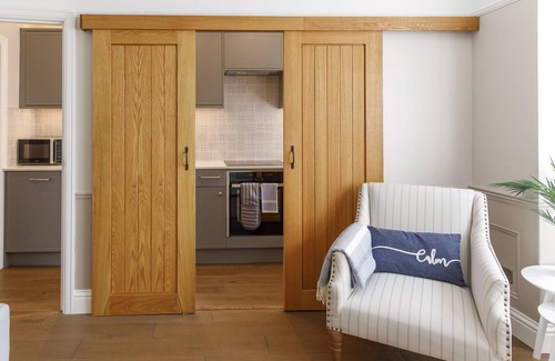 Worthing Apartment | The Grove Apartment with Free on street Parking