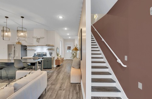 Nashville Apartment | The Grove by AvantStay – Stylish Group Stay with Private Bathrooms