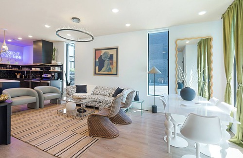 Nashville Apartment | The Grove by AvantStay – Stylish Group Stay with Private Bathrooms