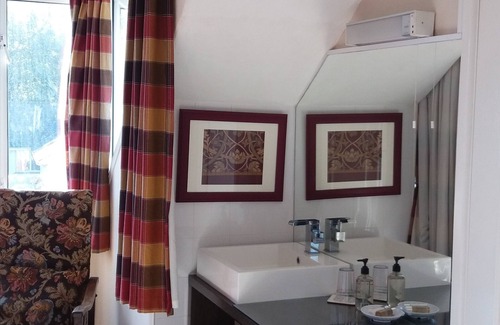 Sidmouth House | The Groveside Guest House
