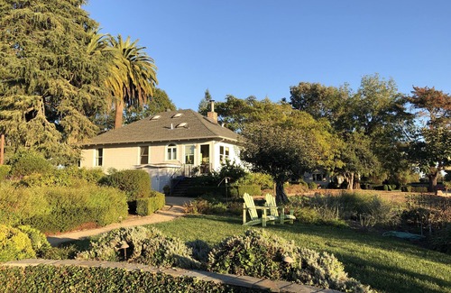 Graton House | The Guest House at The Dalya Estate