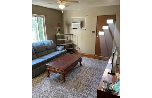 Washington House | The Guest House near Racetrack Rd