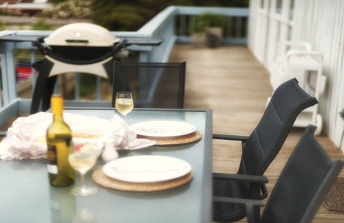 Dromana House | The Gulls Dromana Beach House with a View, WiFi and Dog Friendly.