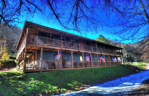 Bryson City Condo | The Hala Lodge and Campground -Roadside Class 2 - 1bed/1bath on Nantahala River