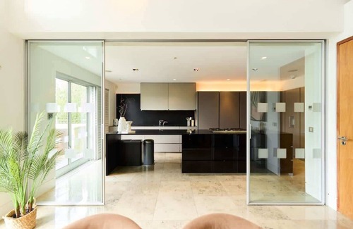 Garden Suburb Apartment | The Hampstead Garden Hideaway