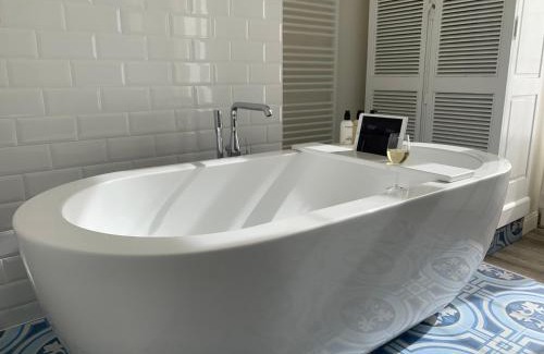 Stationsbuurt Noord Bed & Breakfast | The Hamptons Boutique Hotel