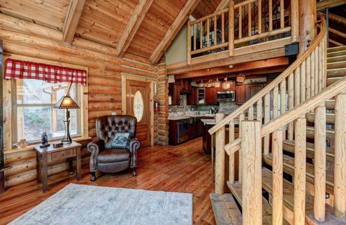 Shasta Lake Cabin | The Happy Bear Lodge