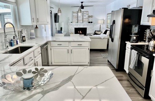 Sandy House | The Happy Place