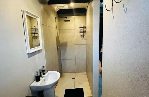 Hartbeespoort Bed & Breakfast | The Hart House