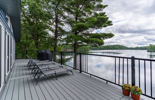 Utterson Cottage | The Hatch - your family lakehouse retreat in Muskoka w/Sauna & Hot Tub