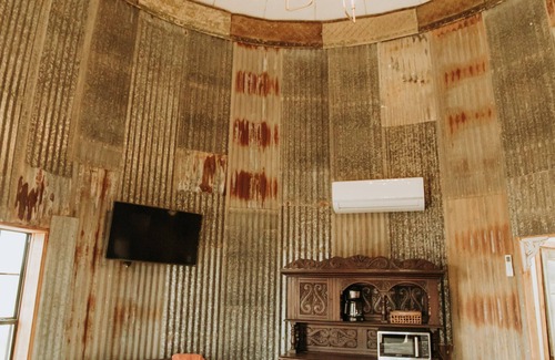 Lubbock Cottage | The Hattie J - Standard One Room Silo